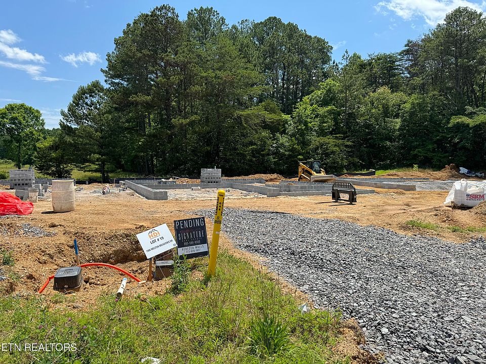 1st image of 1906 Melton Meadows Dr
