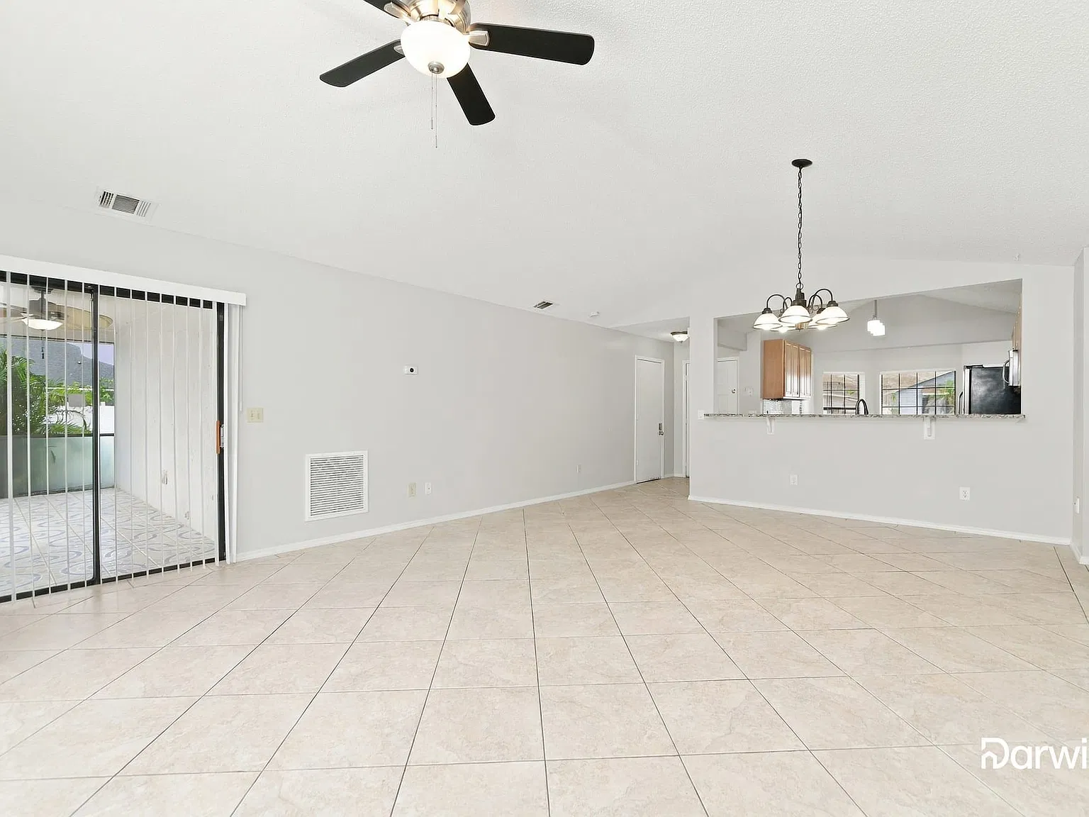 3 bed, 2.0 bath, 1472 sqft, $2,575 — Photo 4
