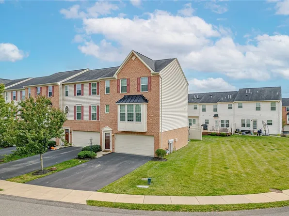 1025 Grey Fox Cir, Bridgeville, PA 15017