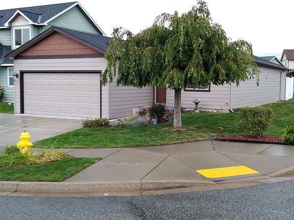 Corner lot with Sprinklers