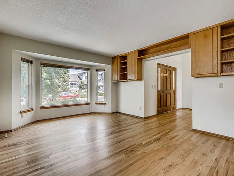 9151 Kenwood Ct — Photo 6