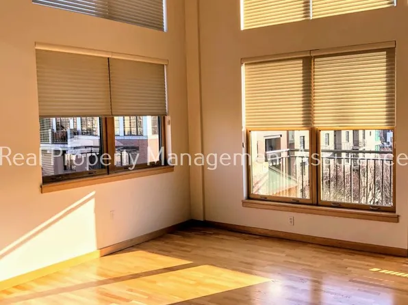 821 NW 11th Ave APT 605, Portland, OR 97209