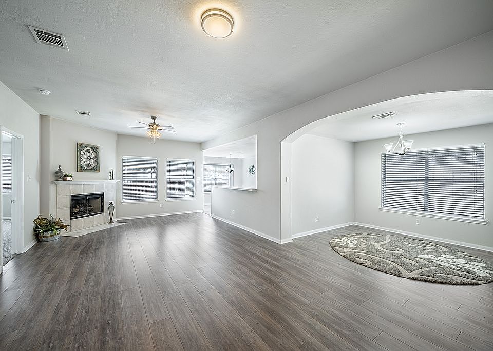 Walk into large family room