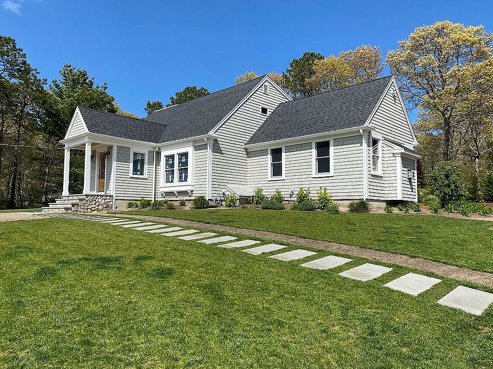 2nd image of 40 Debbies Ln