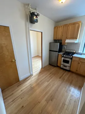 Rented by KNOCKKNOCK LLC | media 14