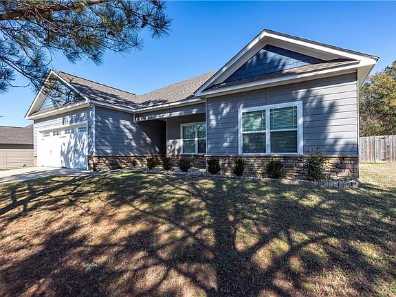 4th image of 70 Apache Trl