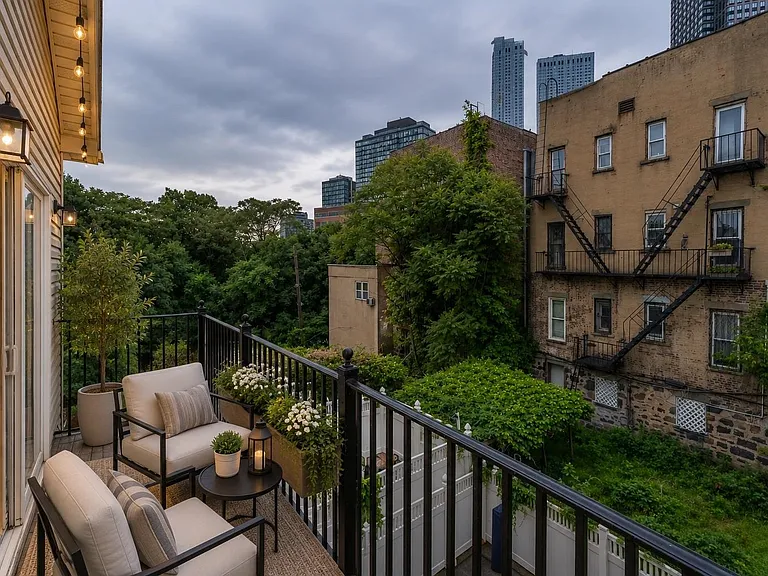 239 Baldwin Ave #3 — Photo 16