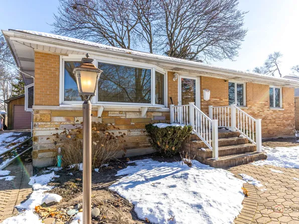 9213 Mason Ave, Morton Grove, IL 60053