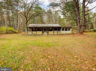 8 Camp Lion Rd, Gardners, PA 17324