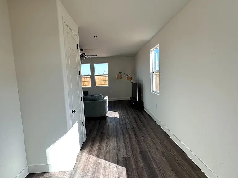 752 Stephanie Dr #2 — Photo 3