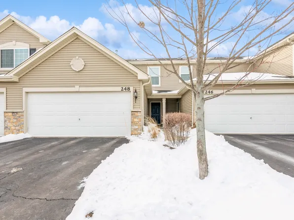 248 Wildmeadow Ln, Woodstock, IL 60098