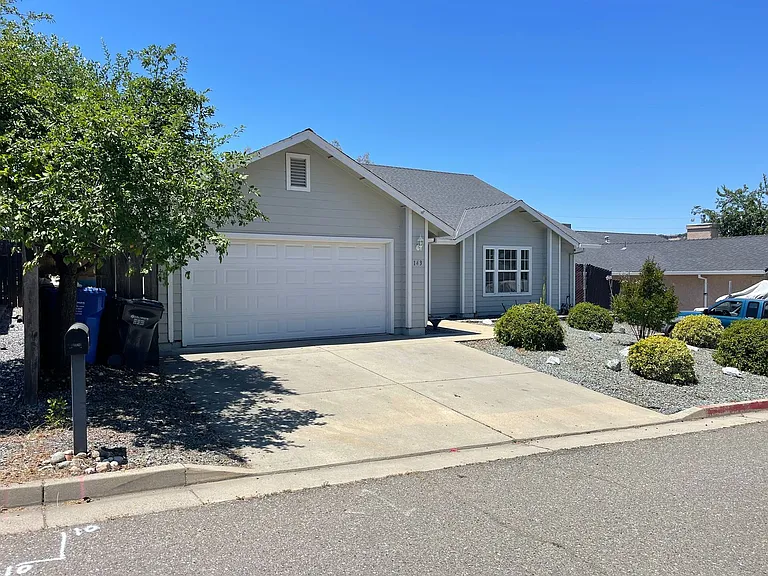 143 Goldenwest Ct — Photo 3