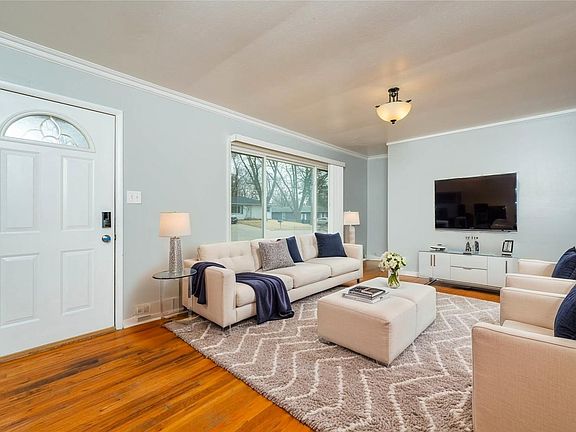 3rd image of 7802 SW 10th Pl