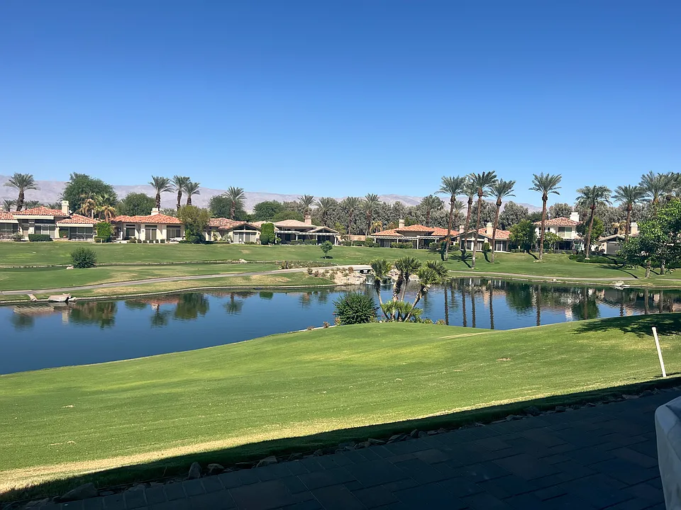 496 Desert Holly Dr