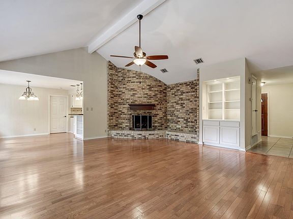 4th image of 3910 Cordova Dr