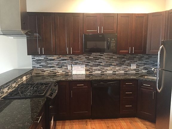 gourmet kitchen