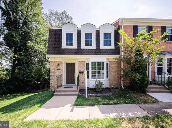 7301 Rockford Dr, Falls Church, VA 22043