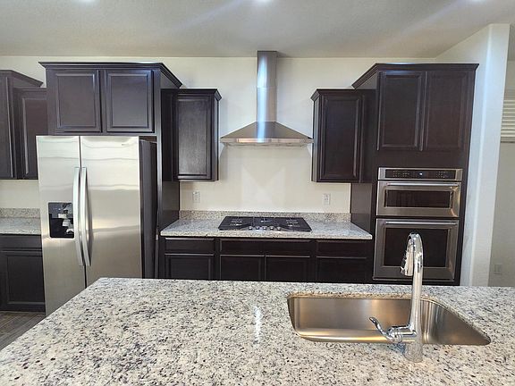 4th image of 773 W Winchester Dr