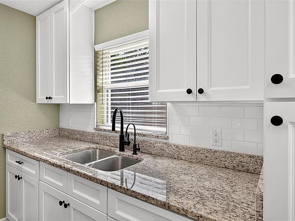 5th image of 1125 N TREMAIN STREET