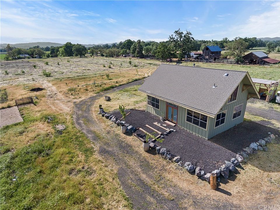 1st image of 2546 Park Dr