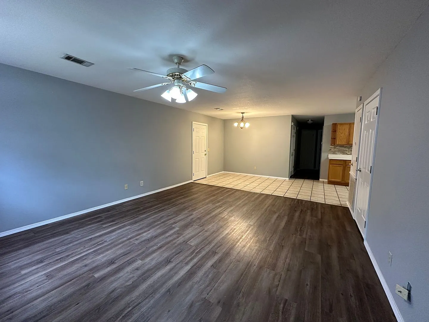 303 Holly St — Photo 2