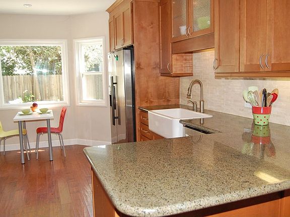 Kitchen with Granite