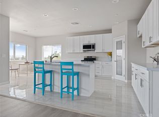 8411 Buckthorn Ave, Hesperia, CA 92345