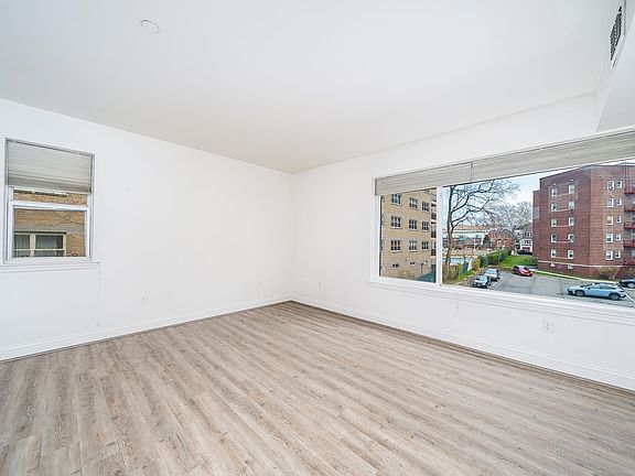 4th image of 7430 Boulevard East APT 3B