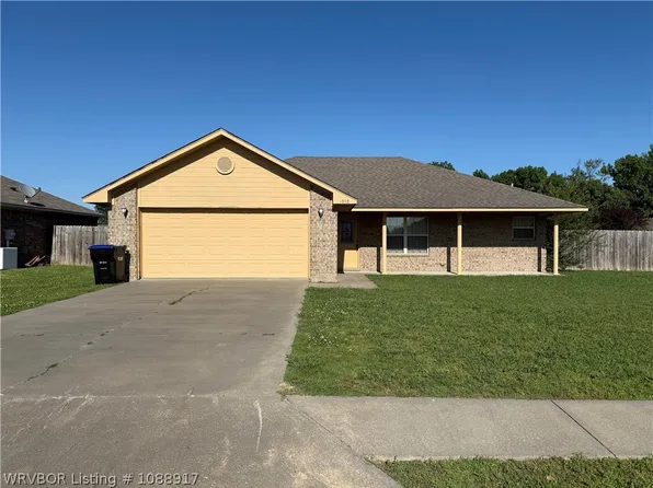 1302 Riley Cir, Alma, AR 72921