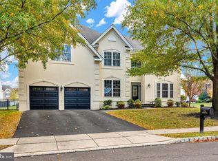2765 Honeysuckle Ln, Huntingdon Valley, PA 19006