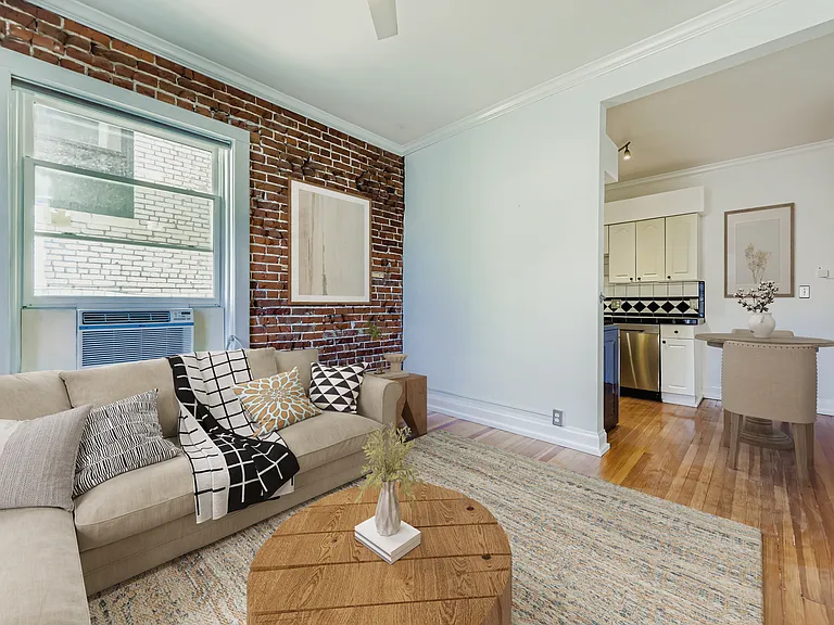 1450 N Lafayette St #8 — Photo 8
