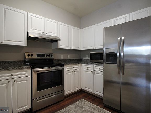 5th image of 3021 Nicosh Cir Unit 1104