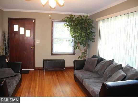 5th image of 608 Grafton Ave N