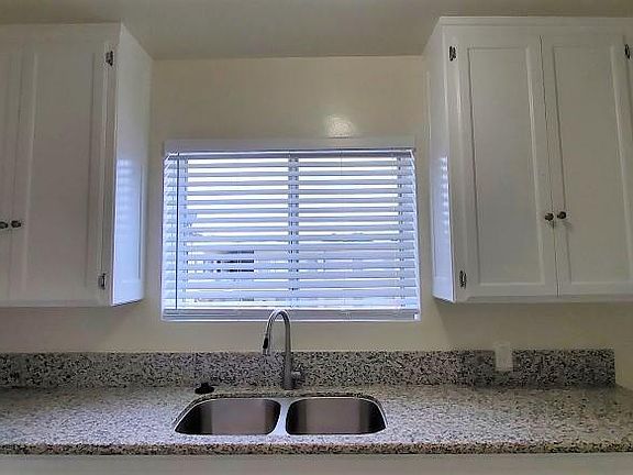 3rd image of 808 W Beach Ave #1/2