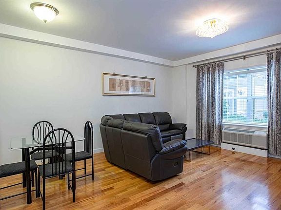 4th image of 15031 12th Ave APT 115