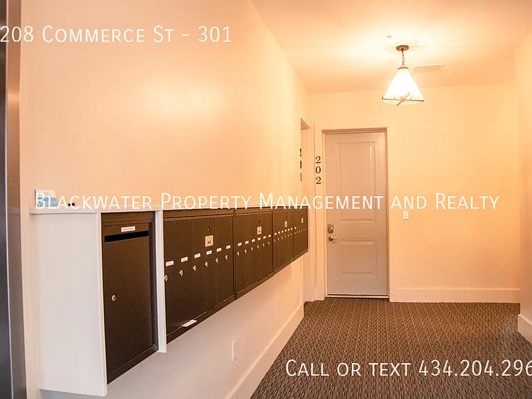 1208 Commerce St #301 — Photo 63