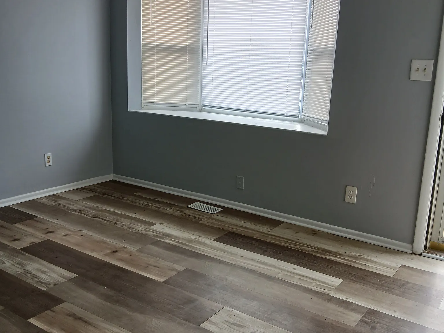 3 bed, 925 sqft, $1,450 — Photo 3