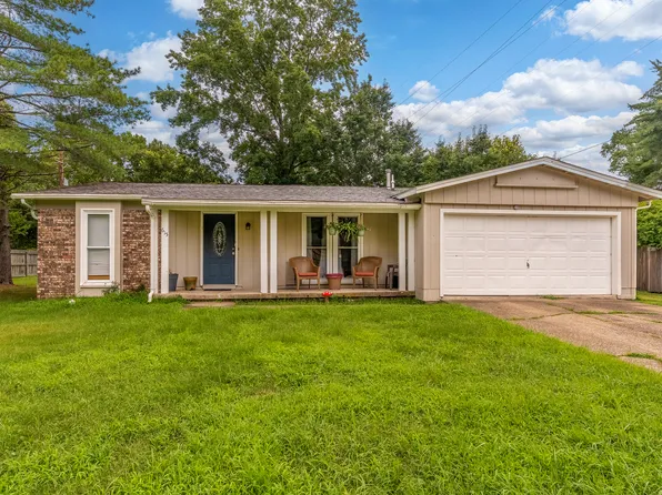 615 S Emerald Ln, Carbondale, IL 62901