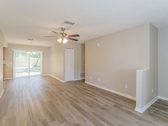 4th image of 8519 Misty River Ct