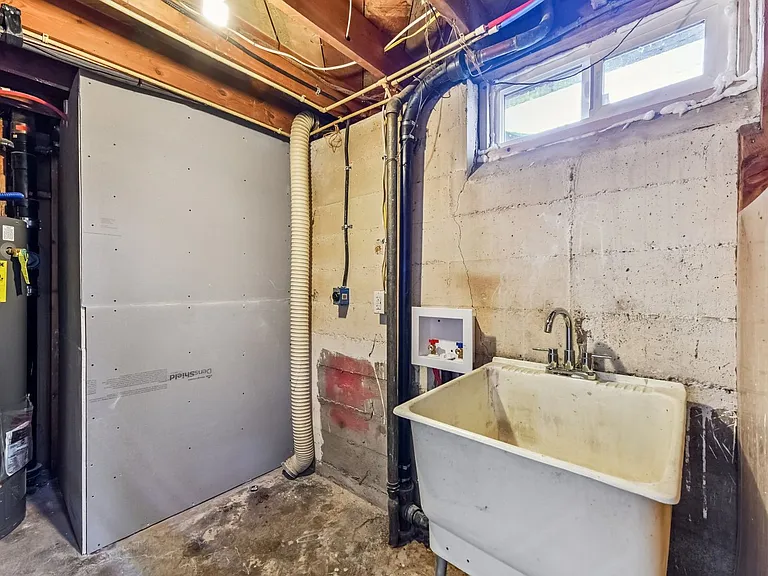 1325 Lansing St — Photo 23