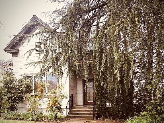 3rd image of 1318 Trinity St