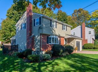18 Lorraine Ter, Marblehead, MA 01945