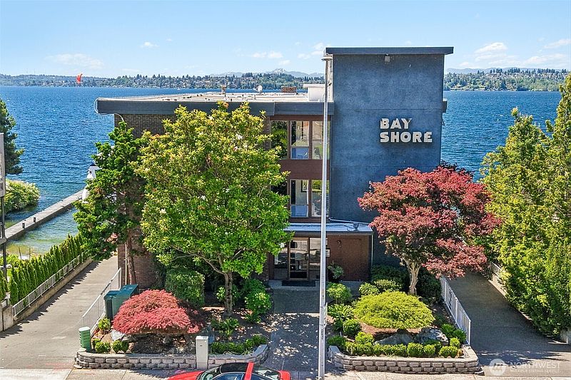 2nd image of 6421 Lake Washington Boulevard NE #301