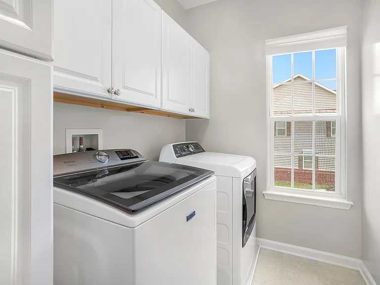 22764 Autumn Breeze Ave — Photo 32