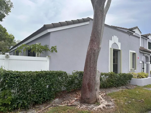 11673 NW 11th Street, Pembroke Pines, FL 33026