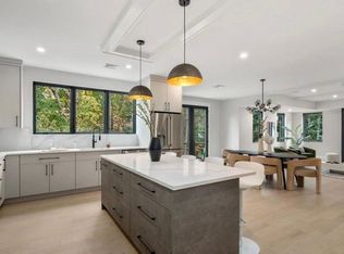 180 Upland Rd, Newtonville, MA 02460