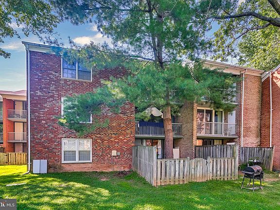 4th image of 726 Quince Orchard Blvd #P2