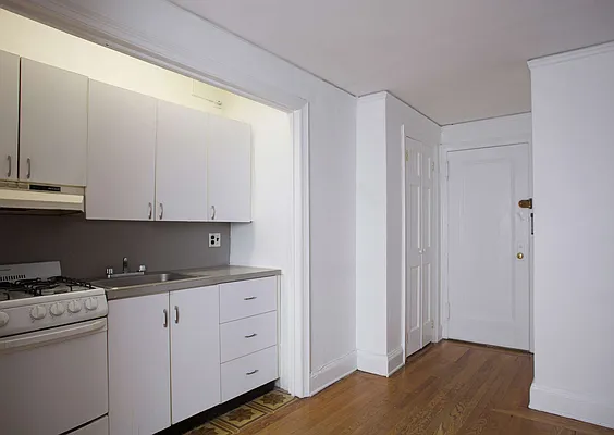 Sold by Compass | media 5