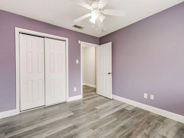 10717 Pineview Ln — Photo 22