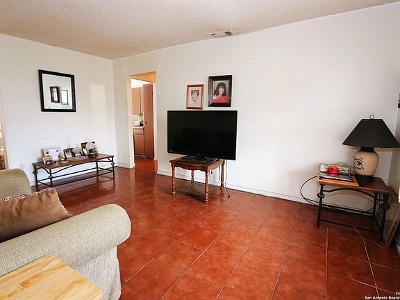 5th image of 1249 Kennor Dr.